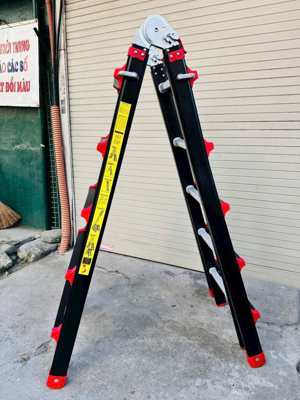 Thang nhôm gấp trượt đa năng khóa gạt TDA-LG5